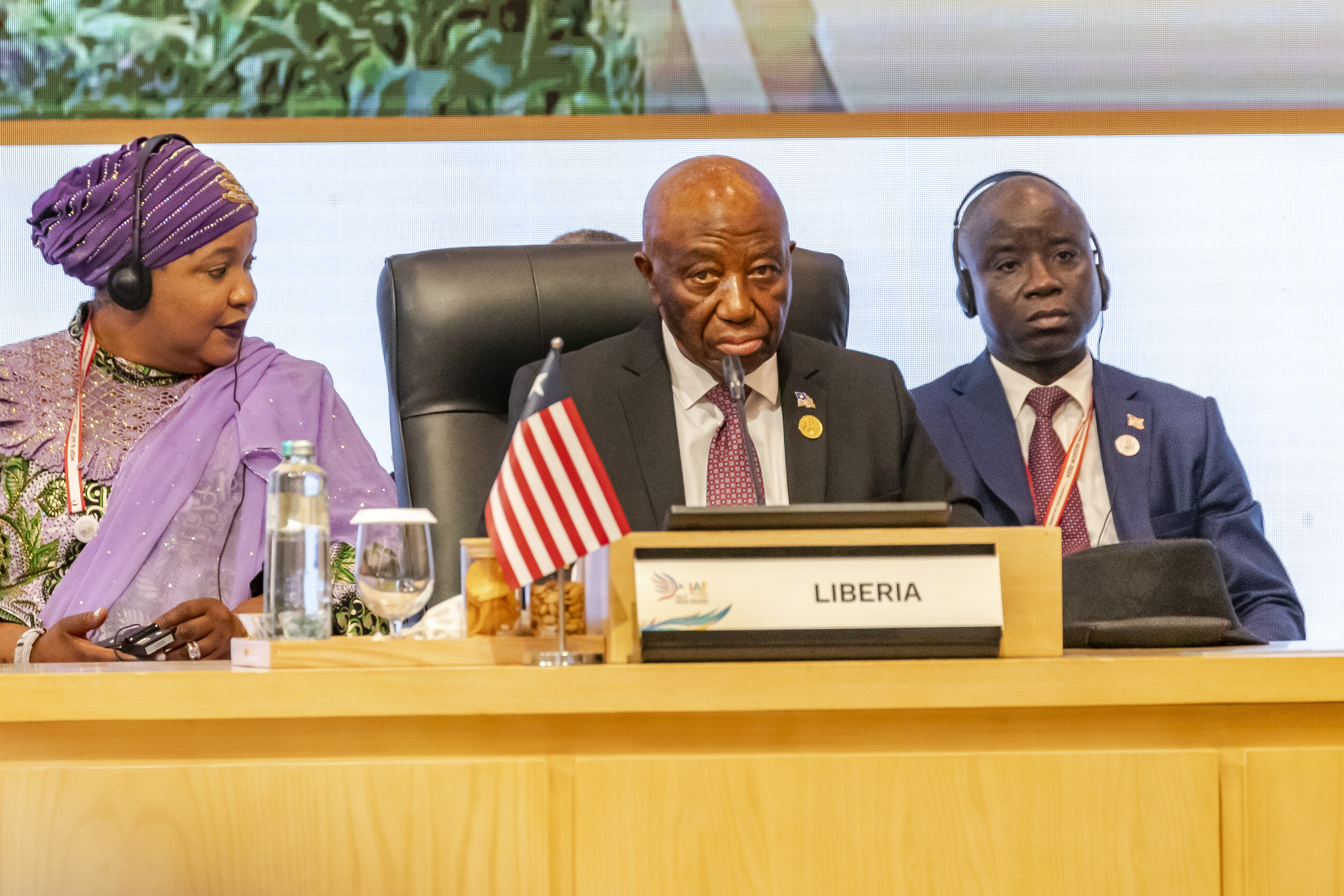 Trump elogia inglés de presidente de Liberia, sin saber que es idioma de su país