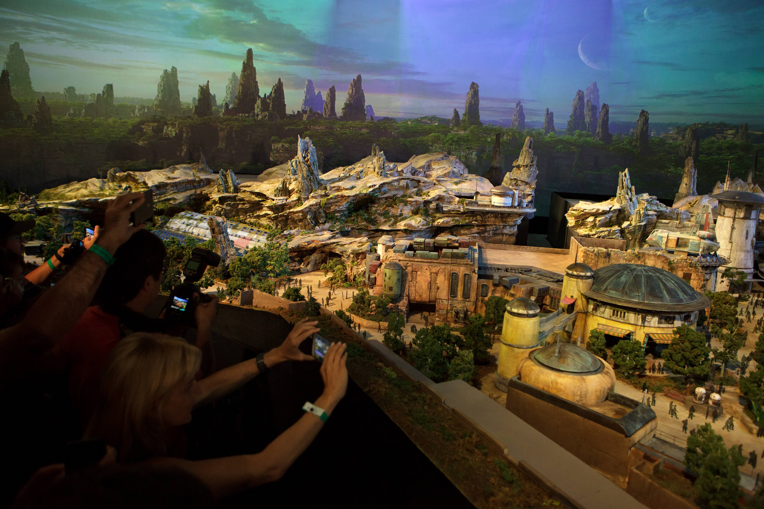 Habitaciones a US$763 la noche, lo único que queda para la apertura de Star Wars en Disney