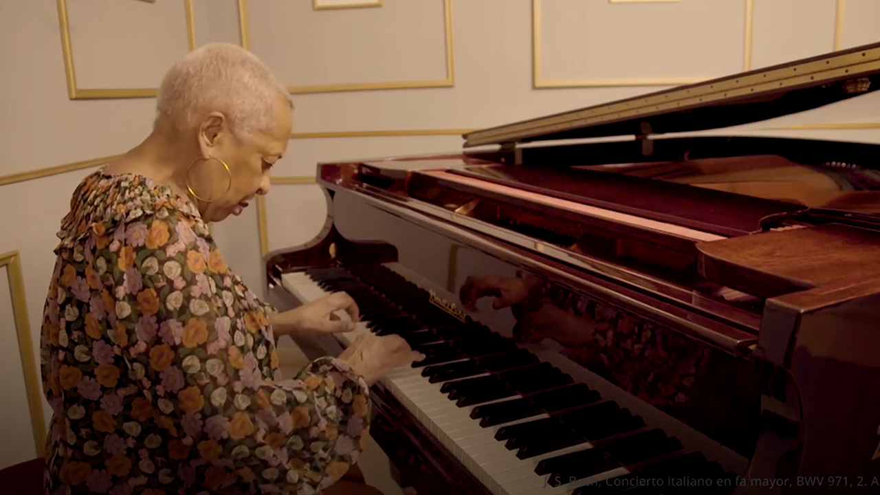 El Bach de Teresita Gómez, la mujer prodigio del piano en Colombia