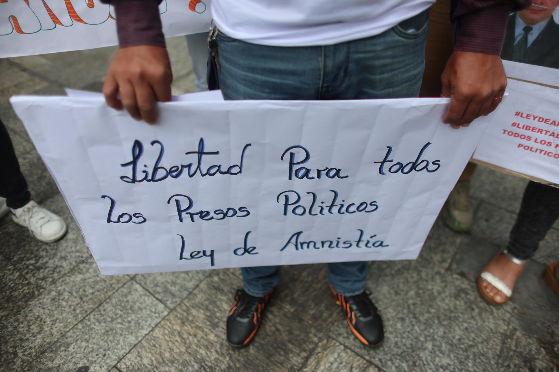 Venezuela libera a Julien Février, último francés detenido por espionaje
