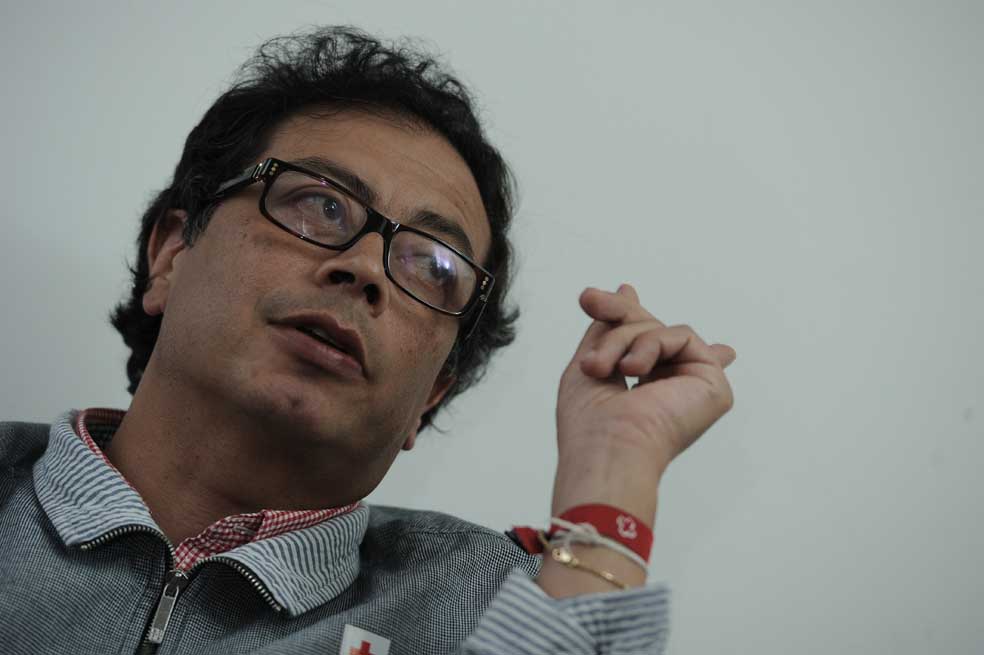 Petro y las basuras, solo dolores de cabeza