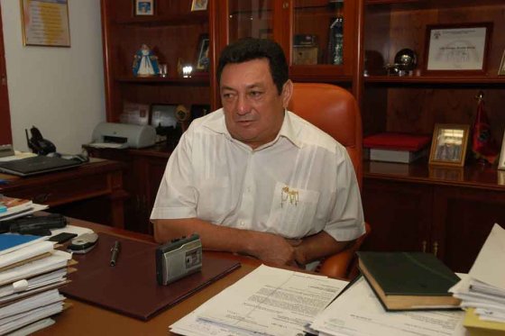 En libertad exgobernador de Arauca, procesado por vínculos con paramilitares