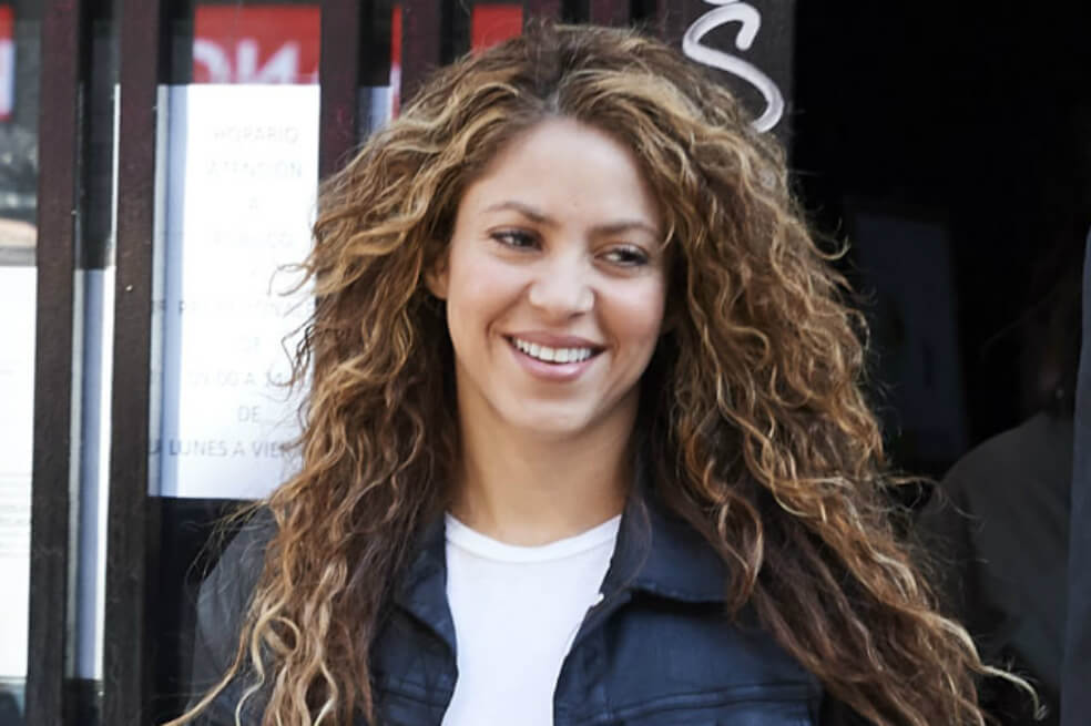 Shakira se prepara para no dejarse eclipsar por JLo en el Super Bowl