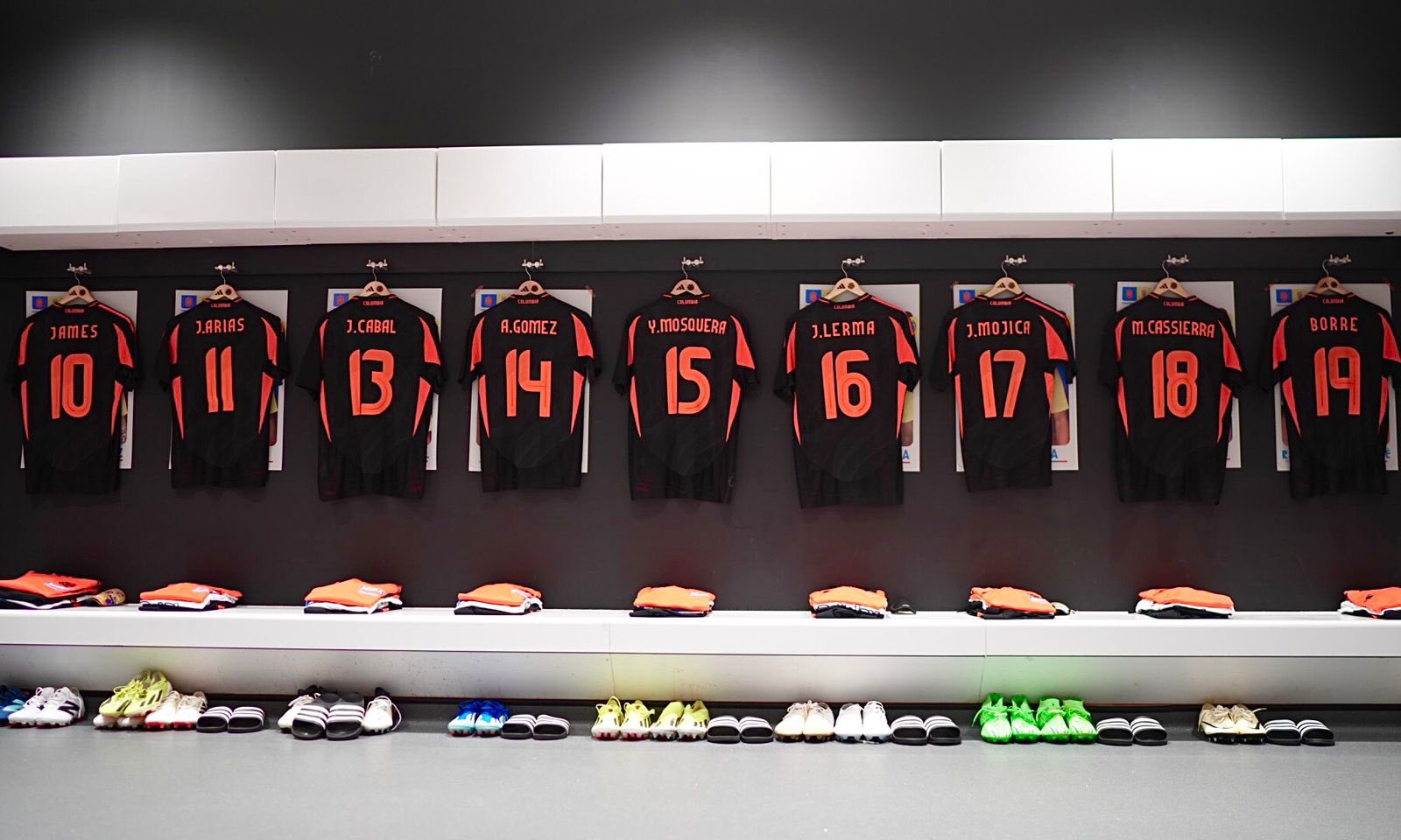 Oficial: esta es la alineación titular de Colombia para enfrentar a España