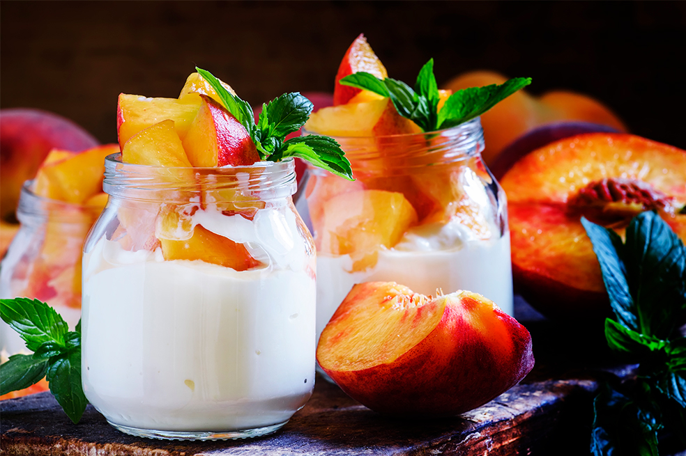 Postre de tres leches con durazno