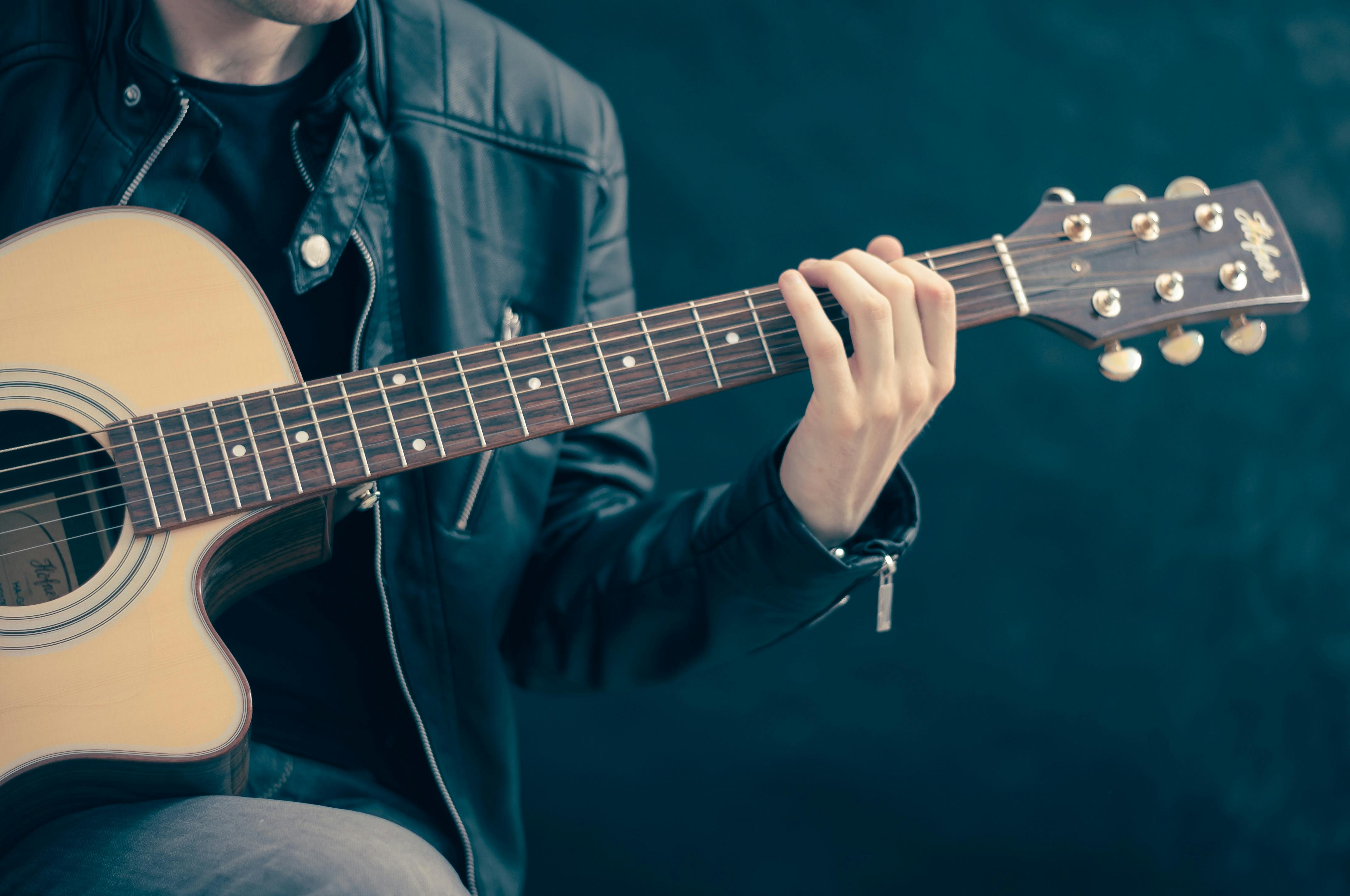 Un escenario abierto para el talento local: Convocatoria para artistas emergentes