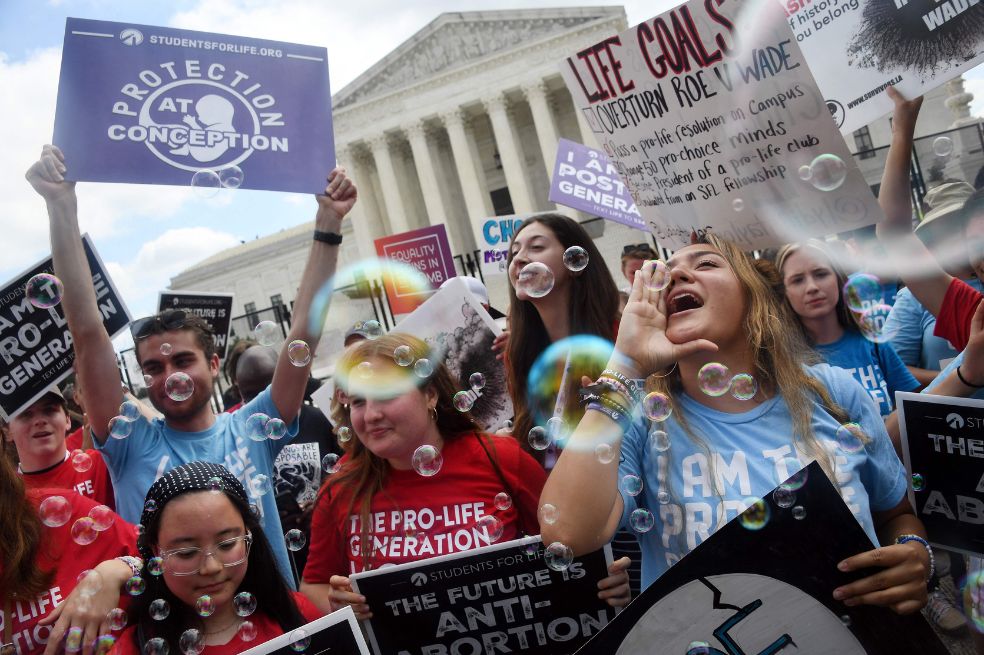 “Tu cuerpo pertenece a Cristo”: la batalla religiosa contra el aborto en EEUU