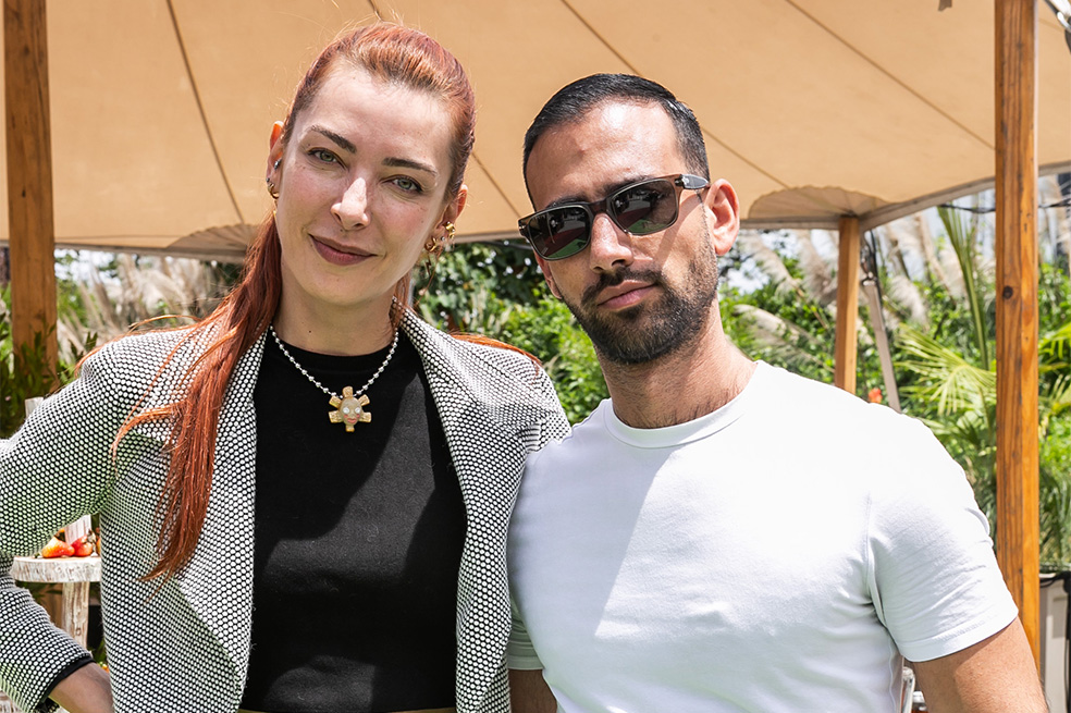 Circuito Arte Moda es un movimiento cultural, que por casi 20 años ha buscado cumplir con el propósito contribuir al desarrollo y promulgación del arte en sus diferentes expresiones. Este movimiento marca país, que ha tenido impacto a nivel internacional y nacional, ha apoyado a cientos de artistas emergentes y talentos que representan gran parte de la industria creativa, contribuyendo a su reconocimiento y visibilidad.