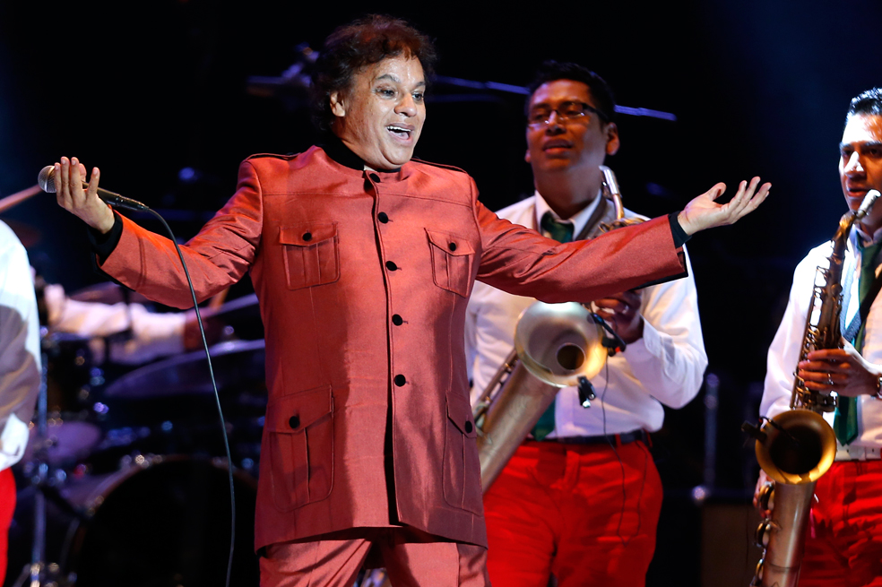 Rumores sobre «resurrección» de Juan Gabriel son una «bajeza y falta de respeto», dice escritor