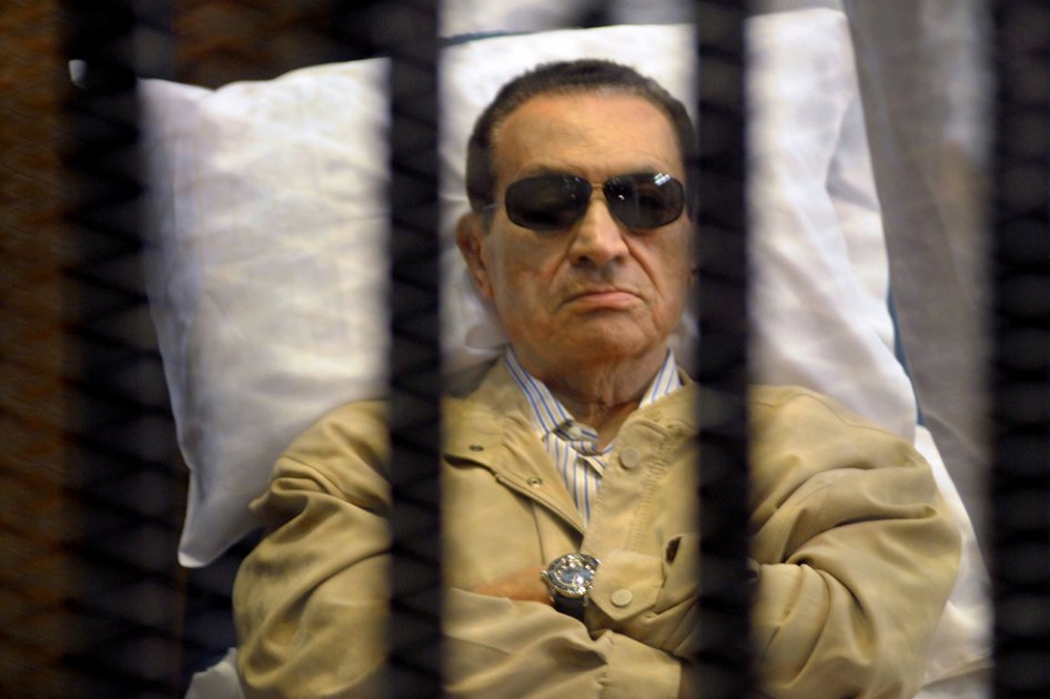 Mubarak se sentará de nuevo en el banquillo por la muerte de manifestantes