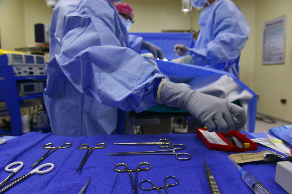 En Kenia operan por error el cerebro de una persona que no lo necesitaba