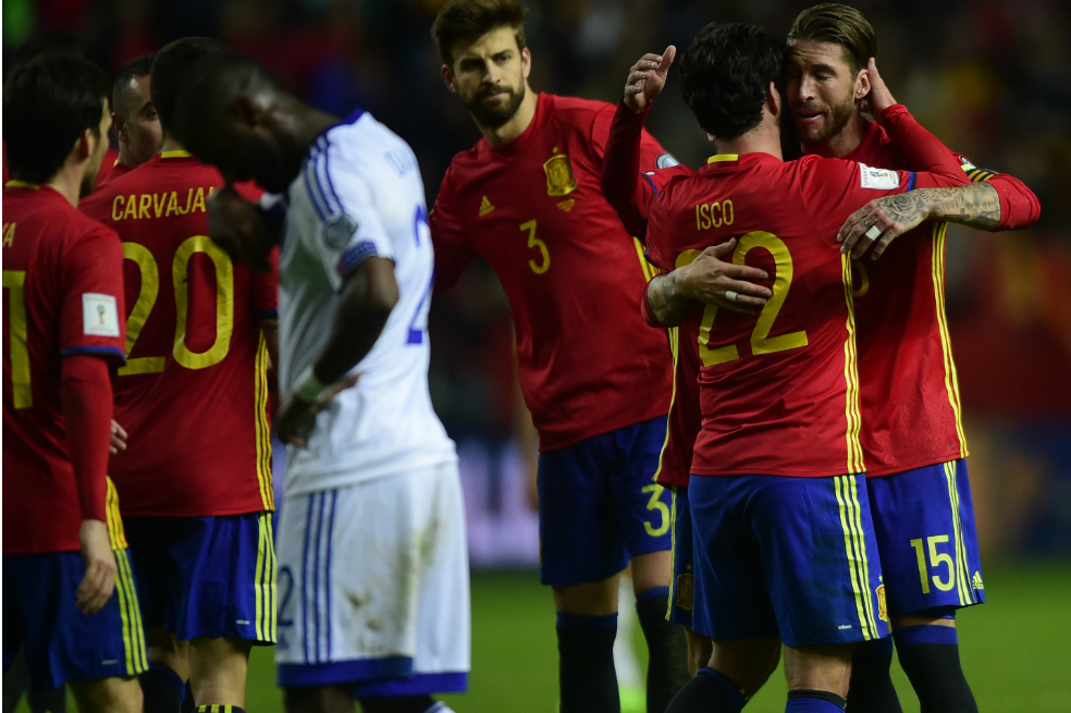 España goleó a Israel y puso un pie en Rusia 2018
