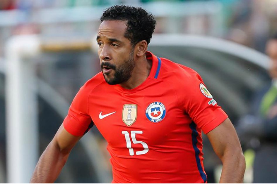 Primera baja de Chile para juego contra Colombia en la eliminatoria