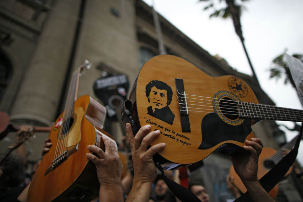 Víctor jara, Juan Carlos Bodoque y otros símbolos de las protestas en Chile