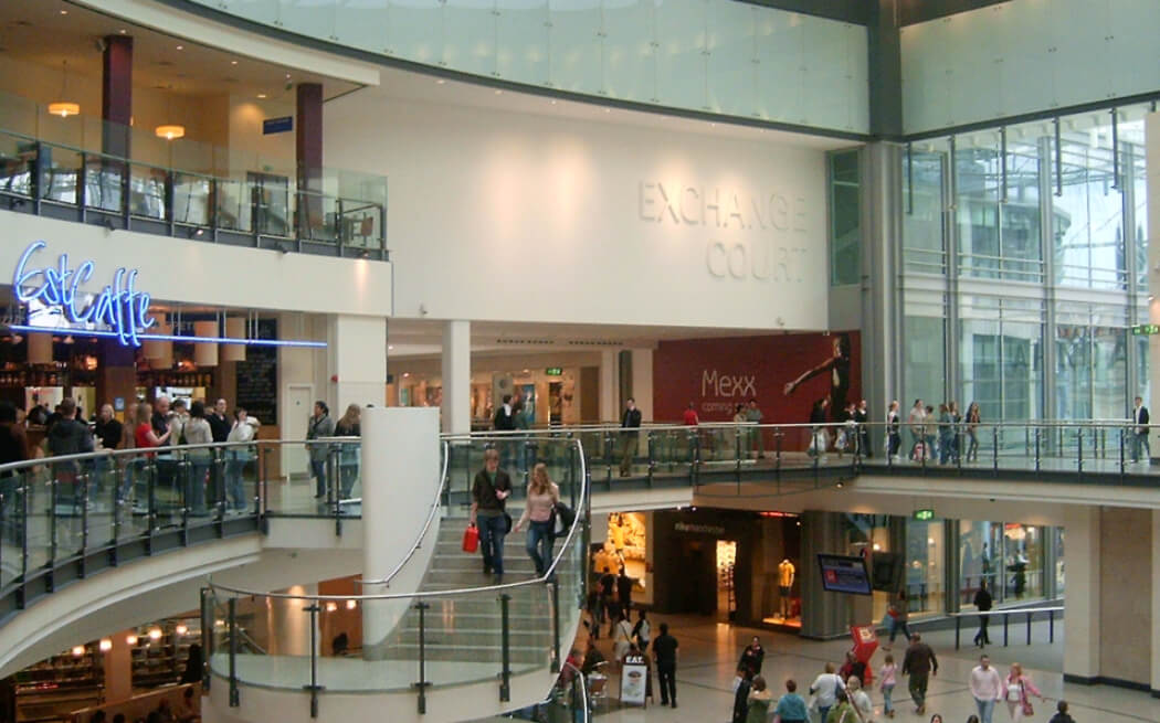 Cinco heridos por ataque con cuchillo en centro comercial de Manchester