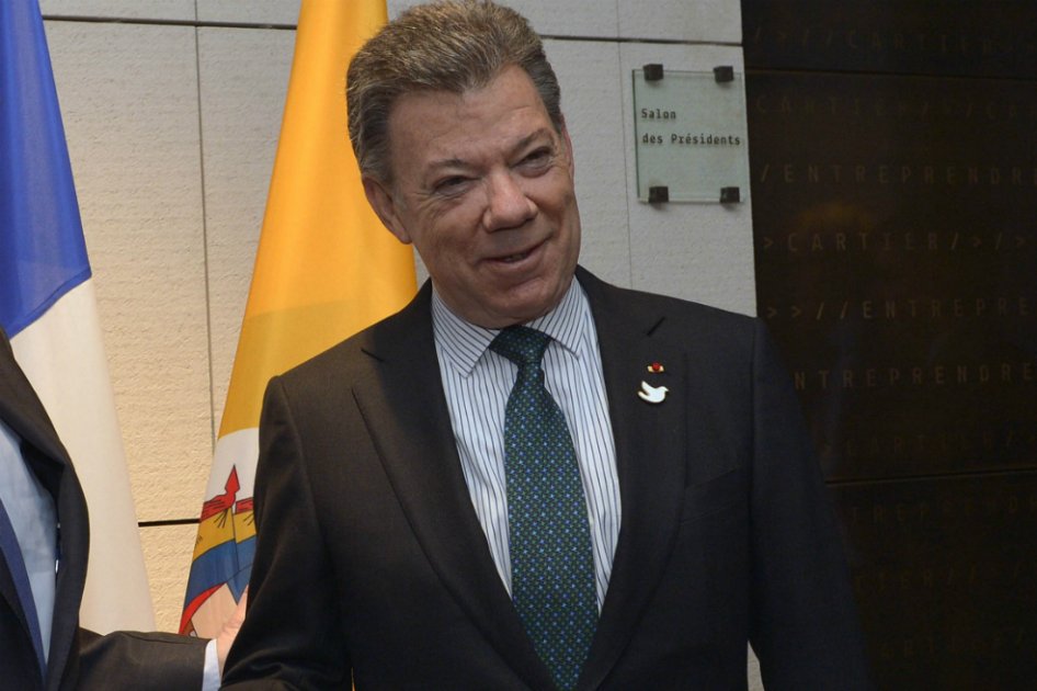 A quién diablos se le puede ocurrir que la Policía va a ser conducida por un guerrillero: Santos
