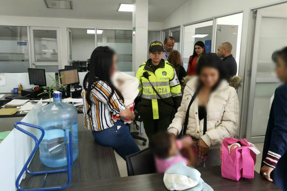 Mujer que supuestamente iba a vender a sus hijos aclara que todo fue un rumor de su madre