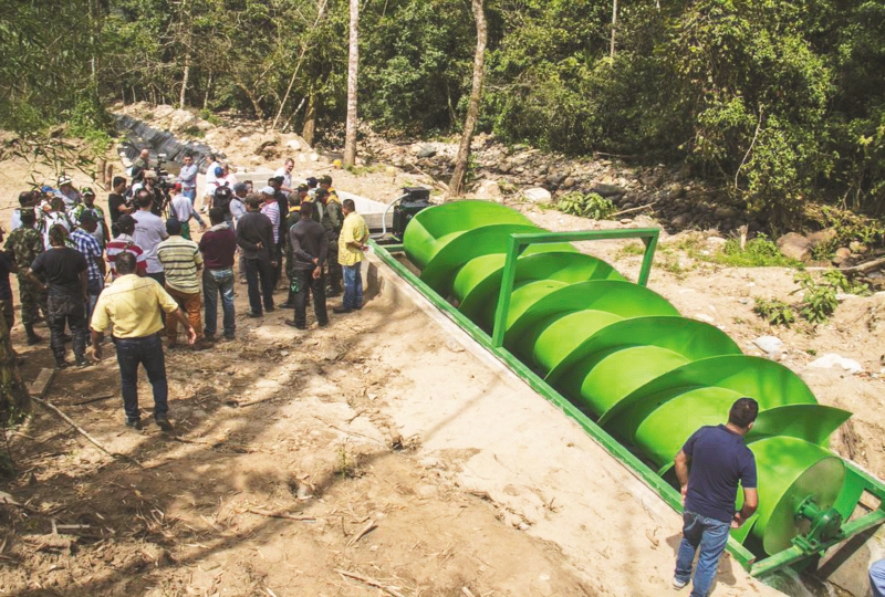 La energía limpia que los excombatientes llevaron a Miravalle