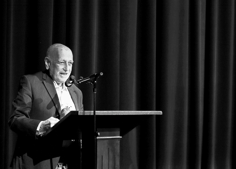 Edgardo Cozarinsky, escritor, cineasta y dramaturgo argentino. / Juan Felipe Vásquez