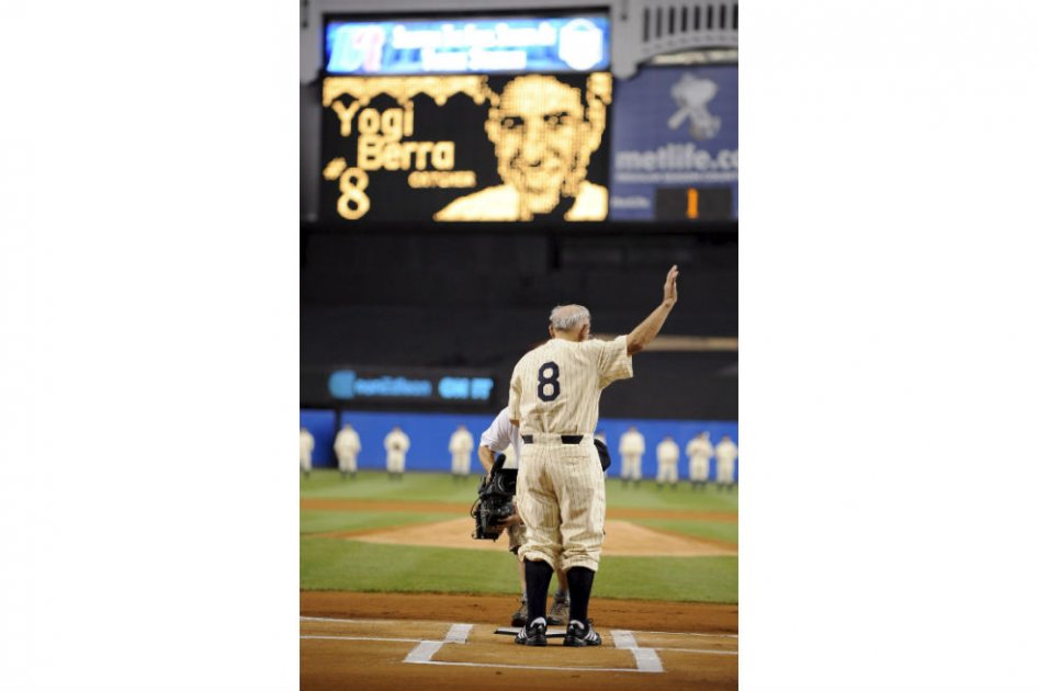 Yogi Berra concluyó su carrera profesional con .285 de promedio de bateo, pegó 358 cuadrangulares, e impulsó 1.430 carreras, siendo la mejor marca de todos los tiempos para un jugador en la posición de receptor. Foto: AFP