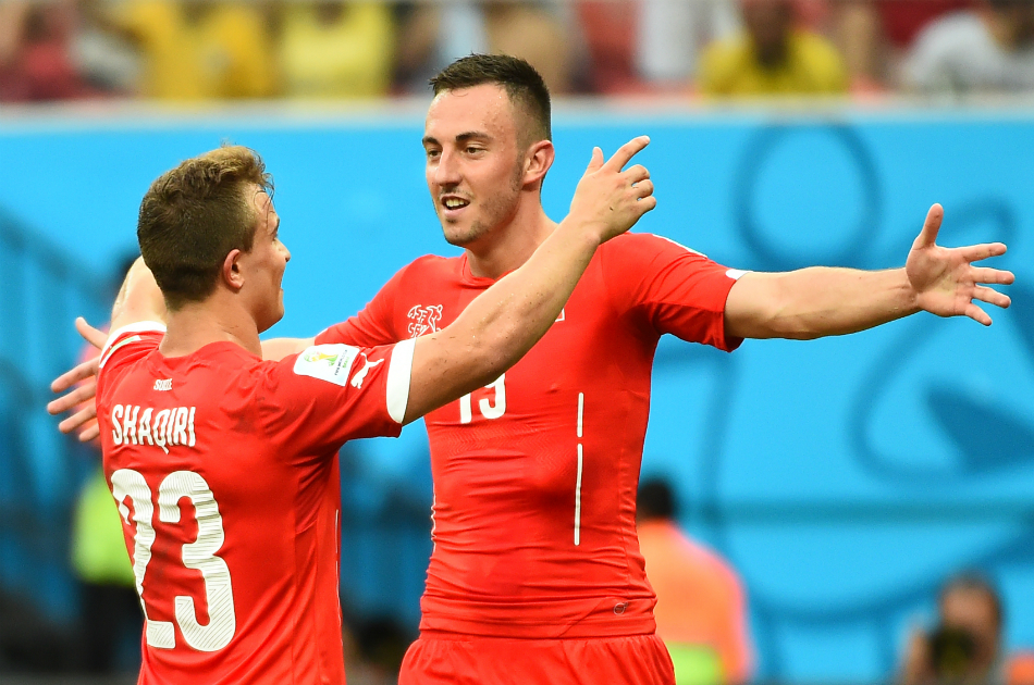 Suiza goleó 3-0 a Honduras y avanzó segunda del Grupo E