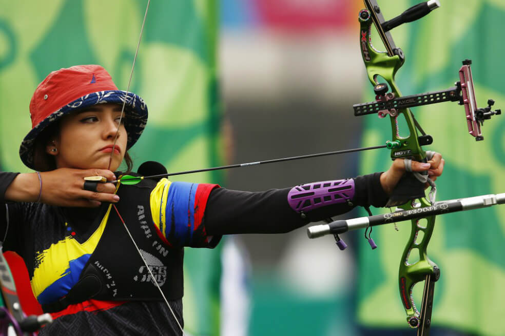 Valentina Acosta es campeona mundial juvenil de tiro con arco