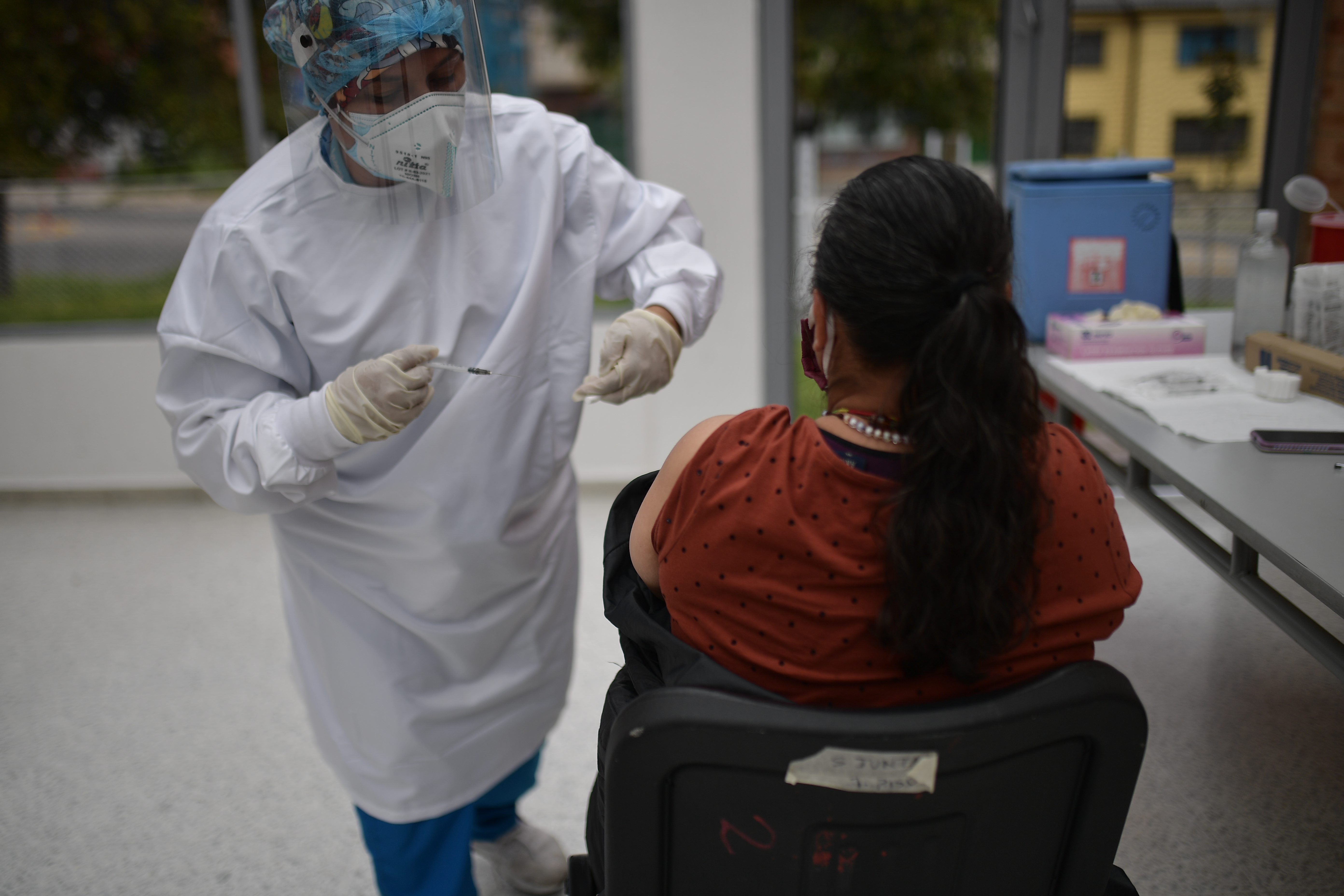 Medellín cumplió la meta para retirar el uso de tapabocas en espacios cerrados