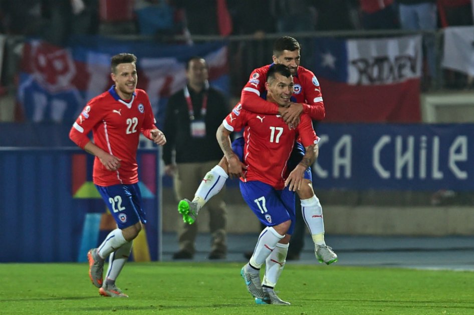 Chile goleó a Bolivia y terminó como primera del Grupo A