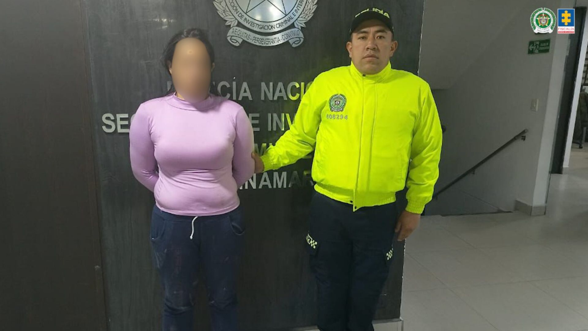 Engañó a su padrastro y facilitó el robo de más mil millones en una vivienda