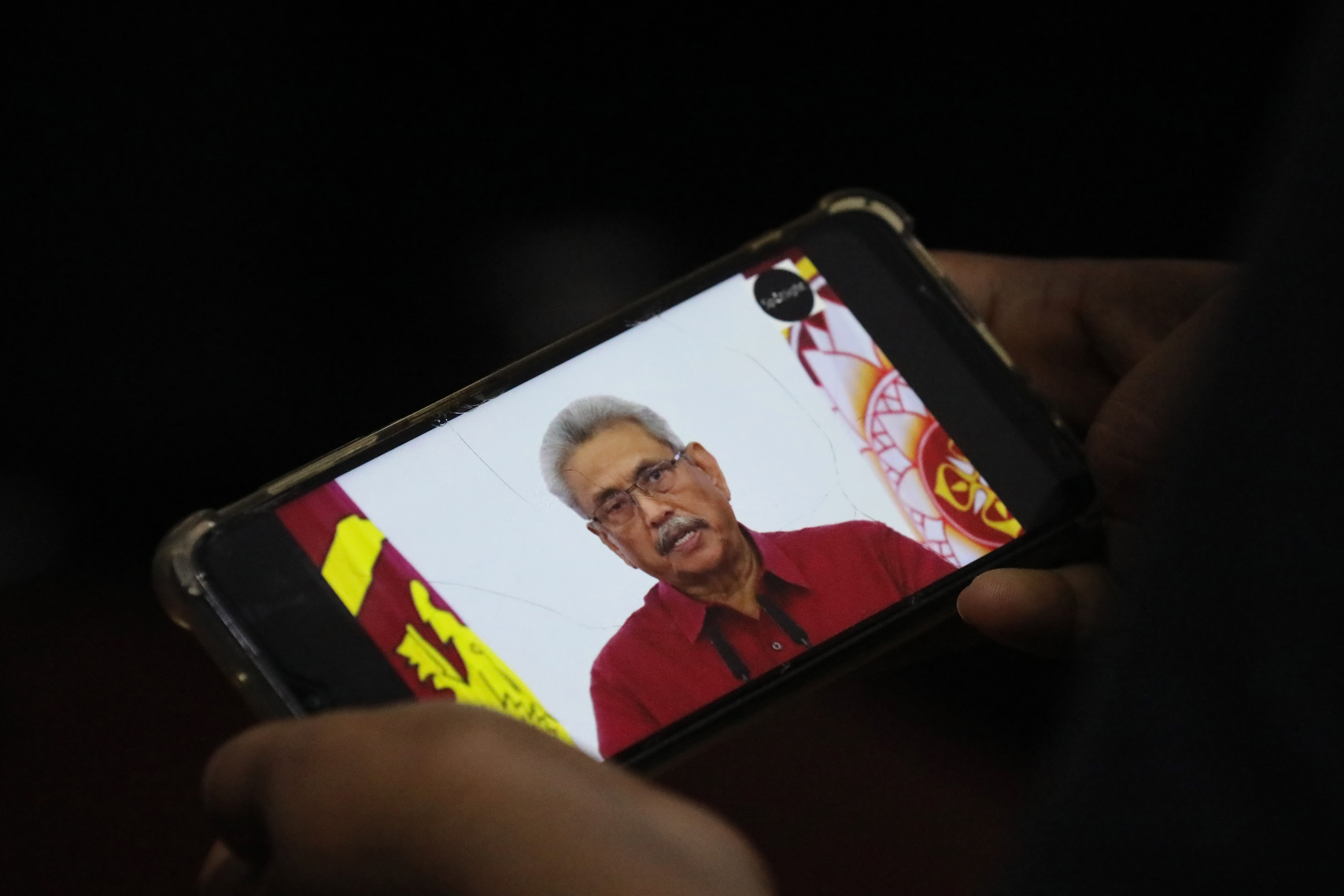 Sri Lanka: renuncia el presidente por correo electrónico