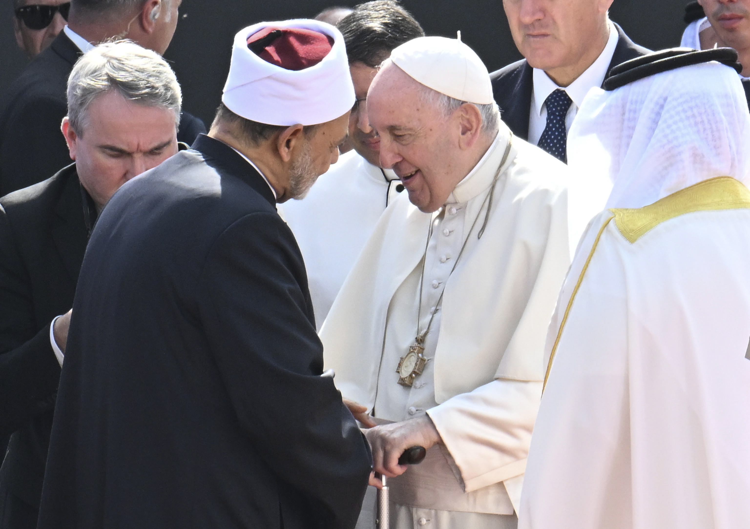 Familias de condenados a muerte piden apoyo del papa Francisco en Baréin
