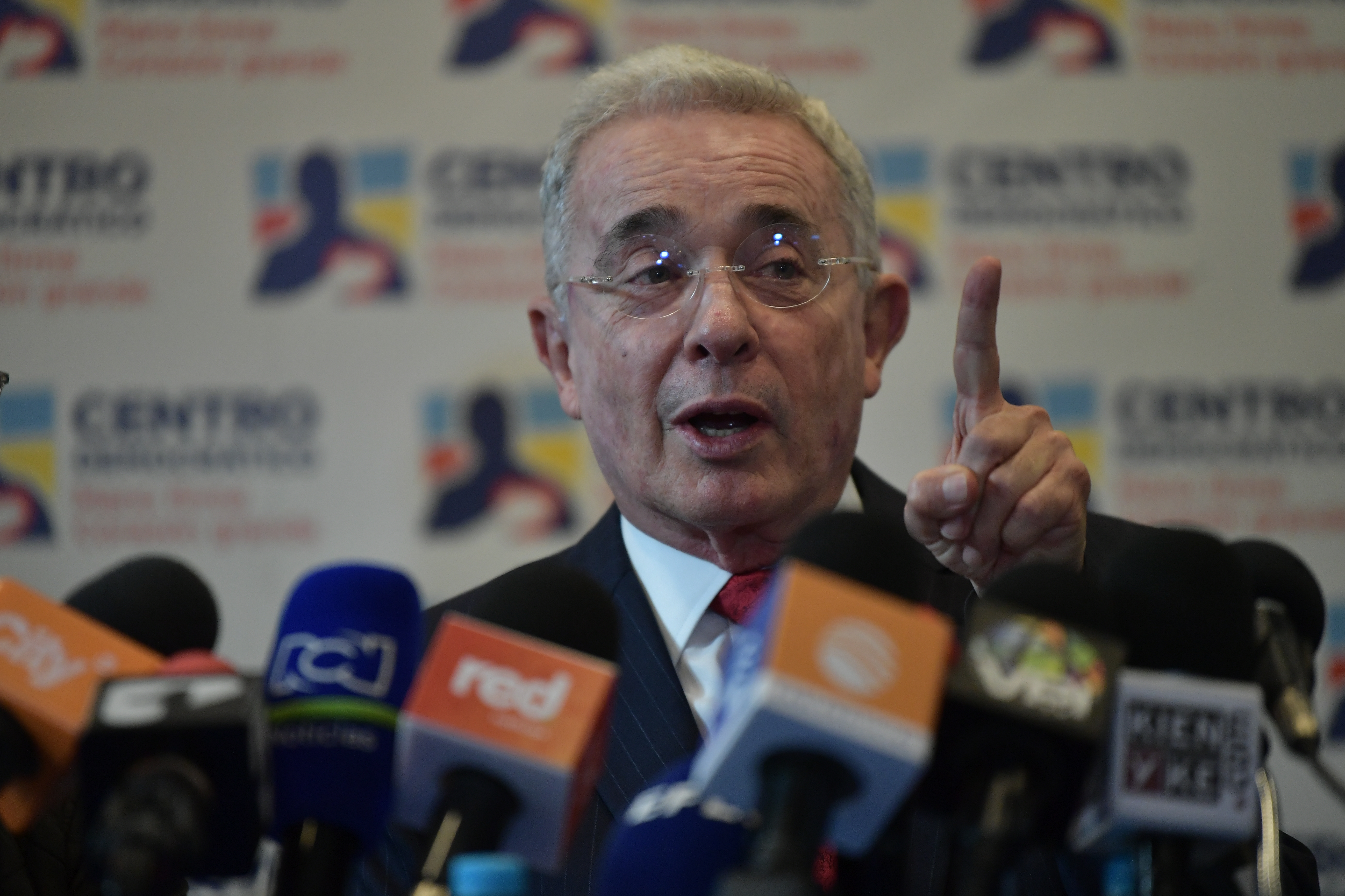 Uribe le vuelve a ganar caso de tutela a Daniel Mendoza, creador de “Matarife”