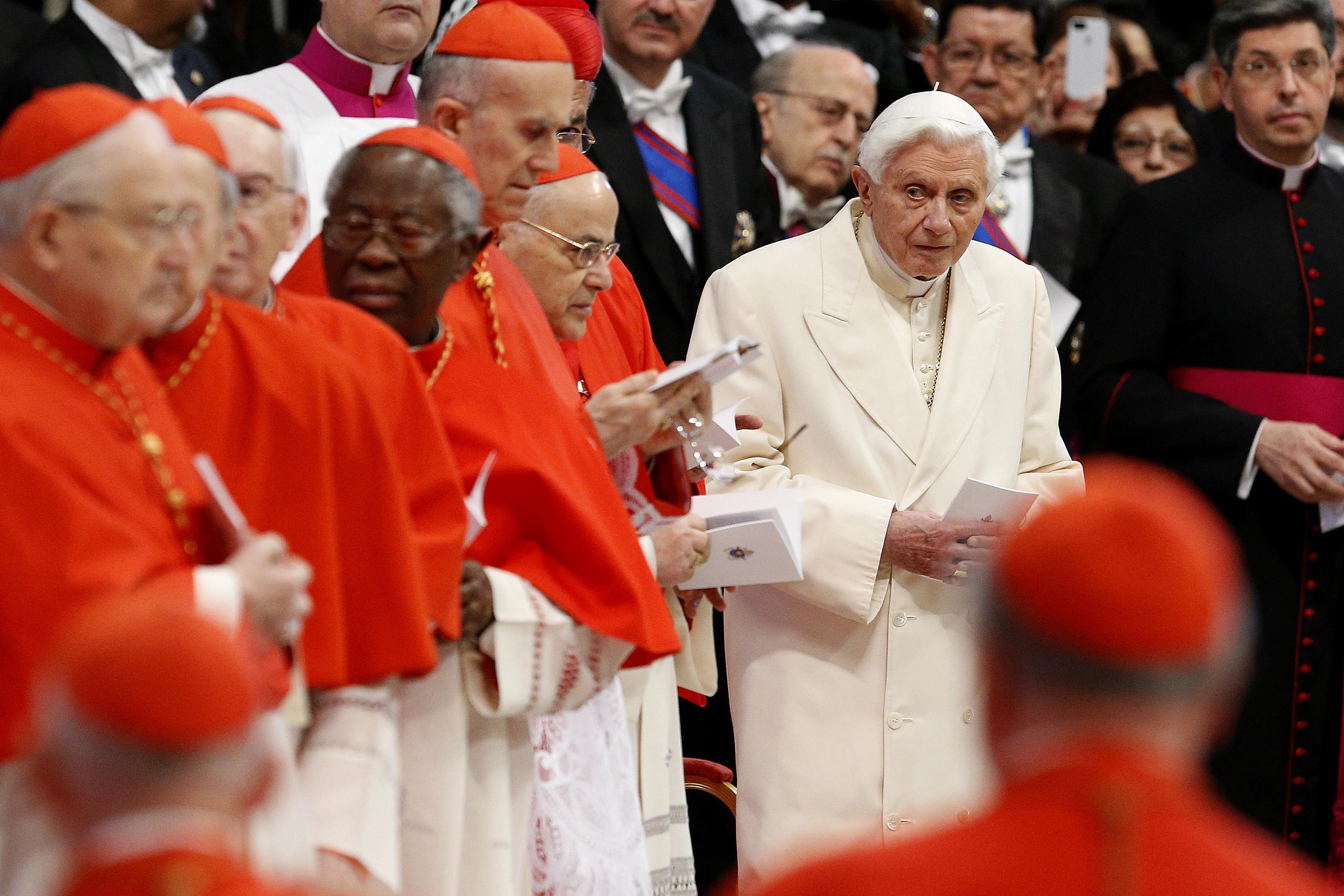 Benedicto XVI, un pionero en la lucha contra la pederastia acusado de complacencia