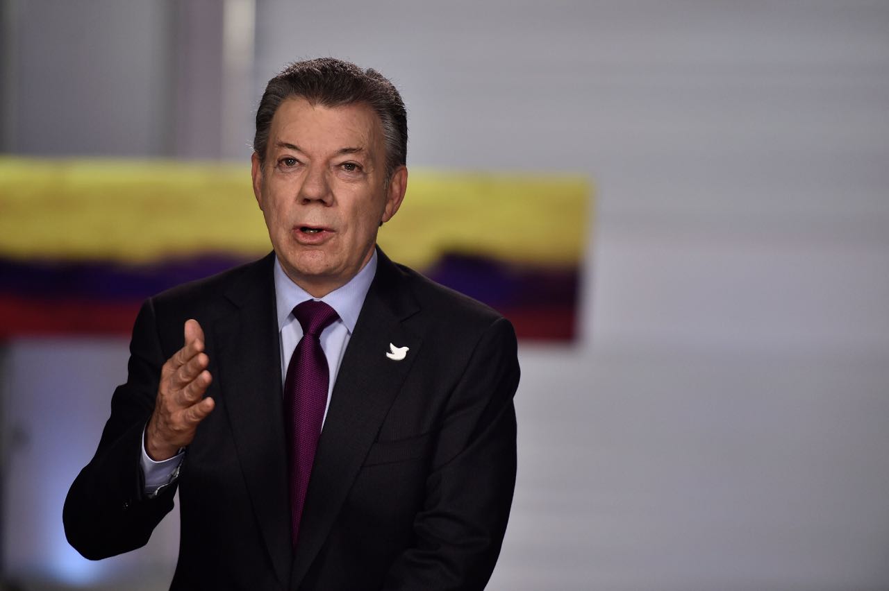 Santos consultará al CNE si puede levantar caducidad de cuentas de campaña en 2010 para investigarlas