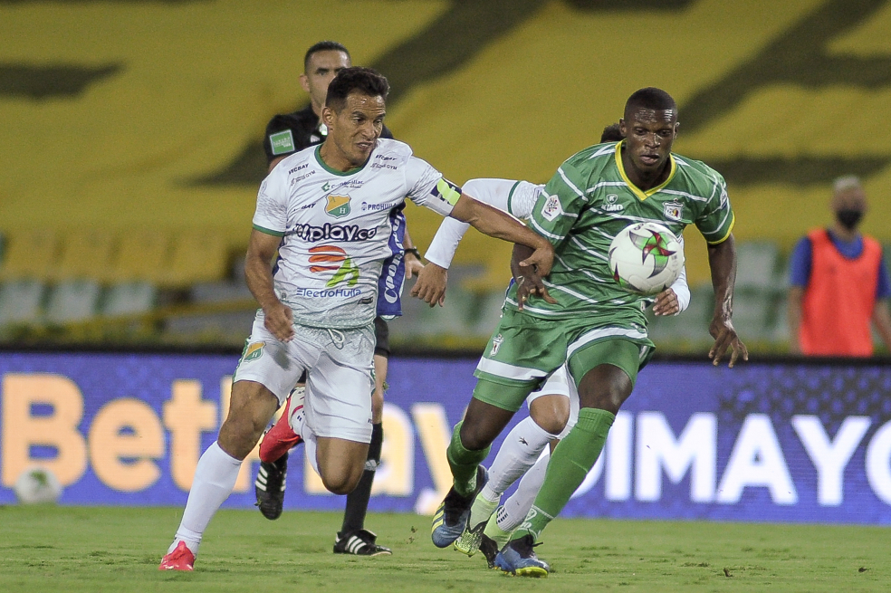 Quindío y Huila regresan a la primera división del fútbol colombiano