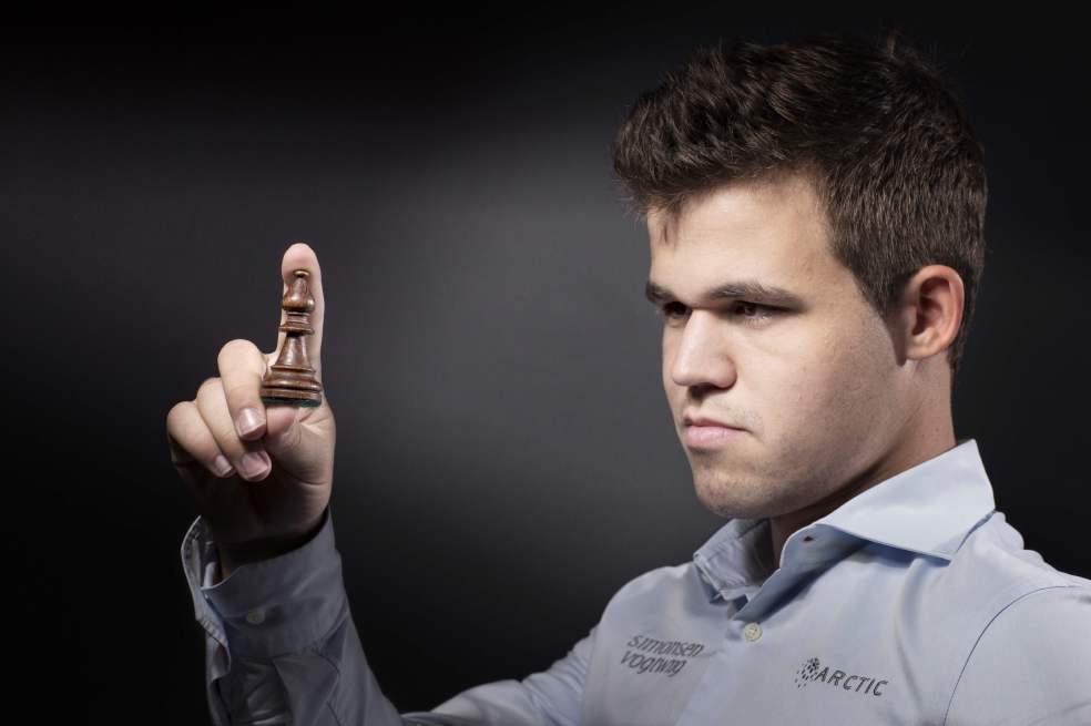 El noruego Magnus Carlsen conserva el título de campeón mundial de ajedrez
