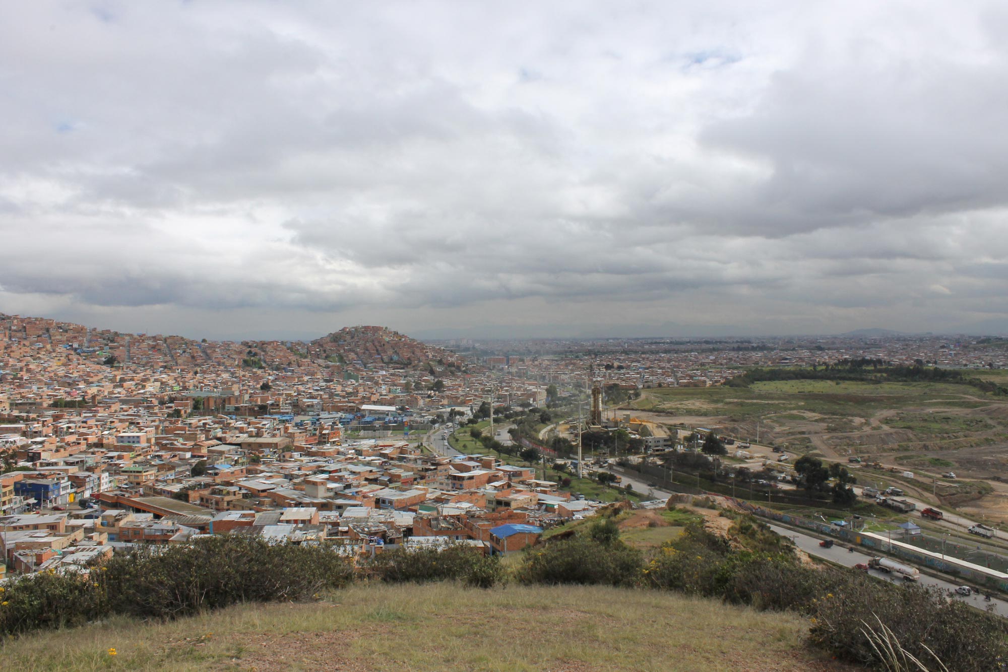 Avance de la ciudad en la periferia urbano-rural del sur de Bogotá.