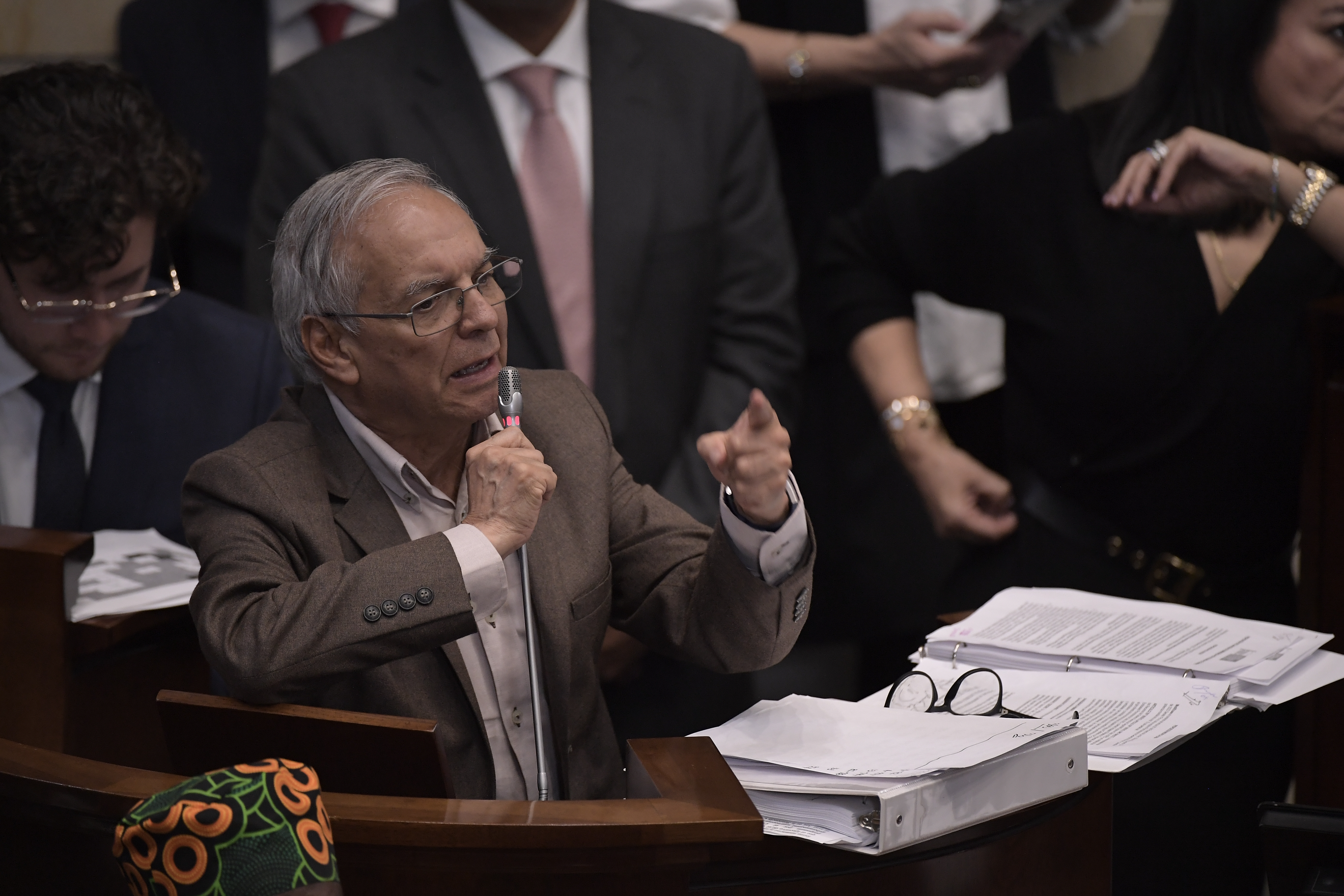 Estas son las razones del Gobierno para solicitar subir el cupo de endeudamiento
