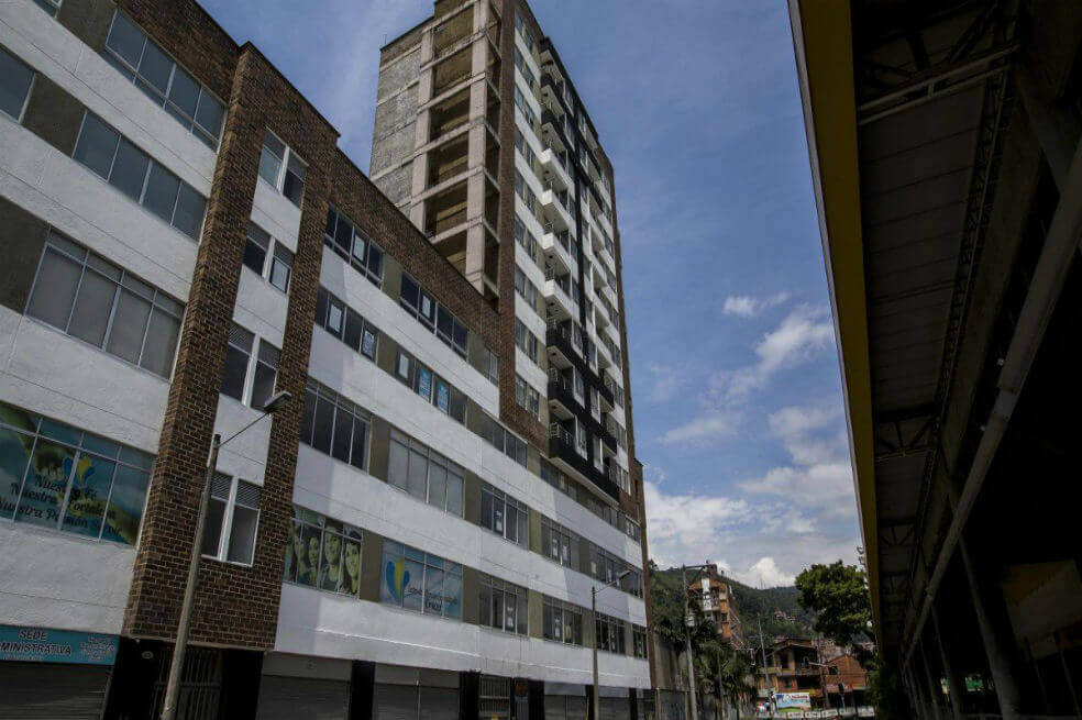 Propietarios desalojados del edificio Babilonia, en Itagüí, siguen pagando impuestos
