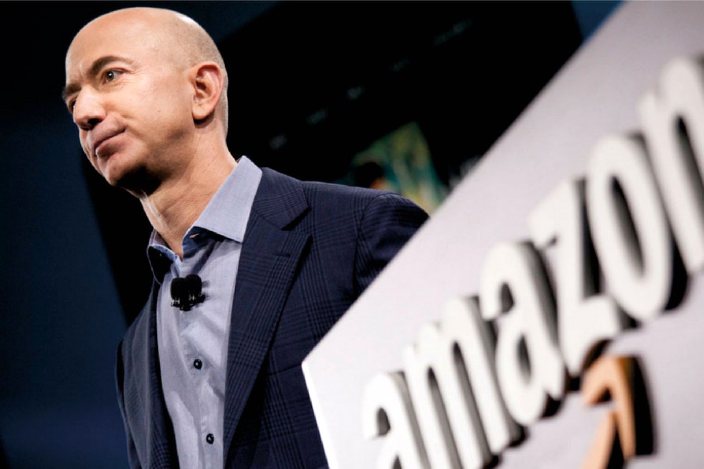 Jeff Bezos se mantiene como el hombre más rico del mundo, según Forbes