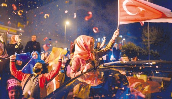 Turismo en Turquía cayó 40% en junio, el mayor desplome en dos décadas