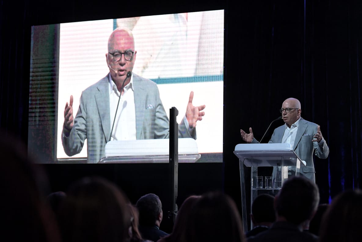 “El error de los impresos fue regalar su contenido en internet”: Michael Wolff