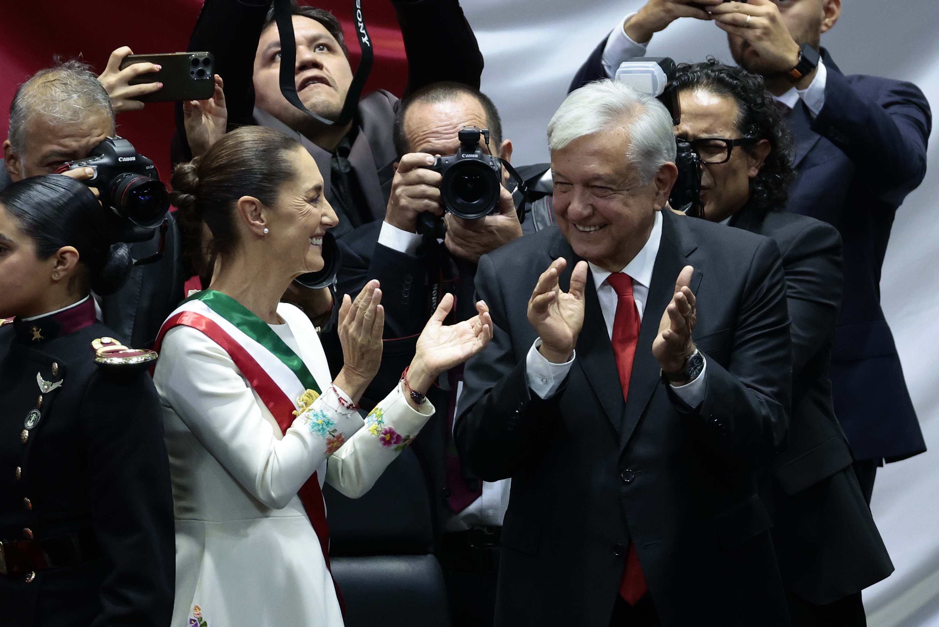 López Obrador, su pupila y la hipocresía de los reclamos a Felipe VI