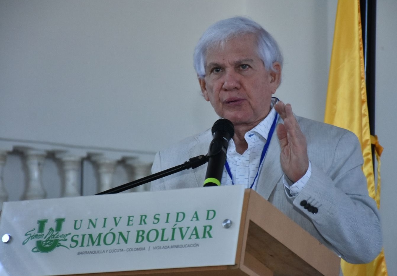 Falleció el médico y empresario Ricardo Manzur, fundador de la clínica Reina Catalina