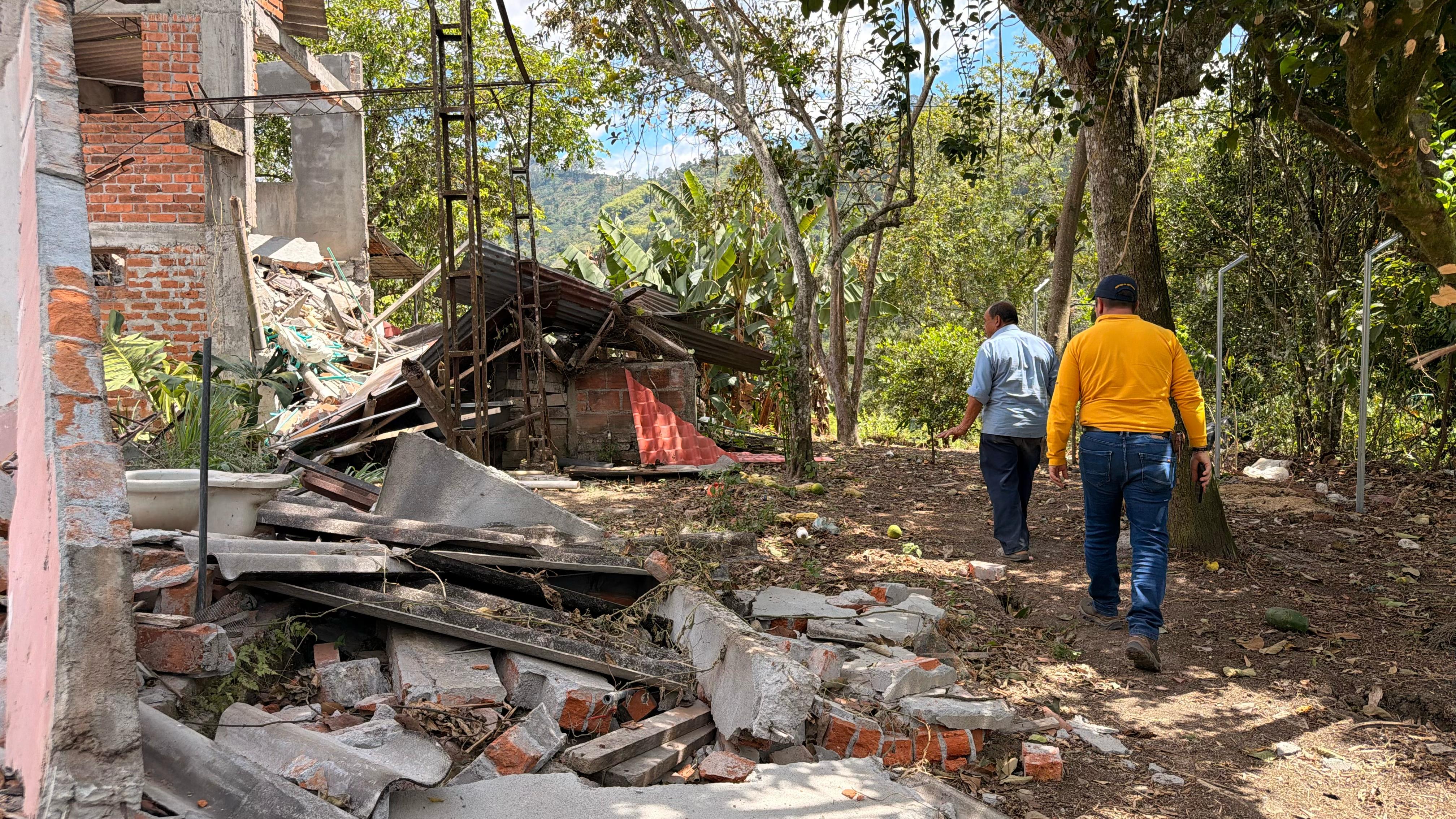 Los cafeteros llegan, tras el terremoto, a la cosecha y a las elecciones gremiales