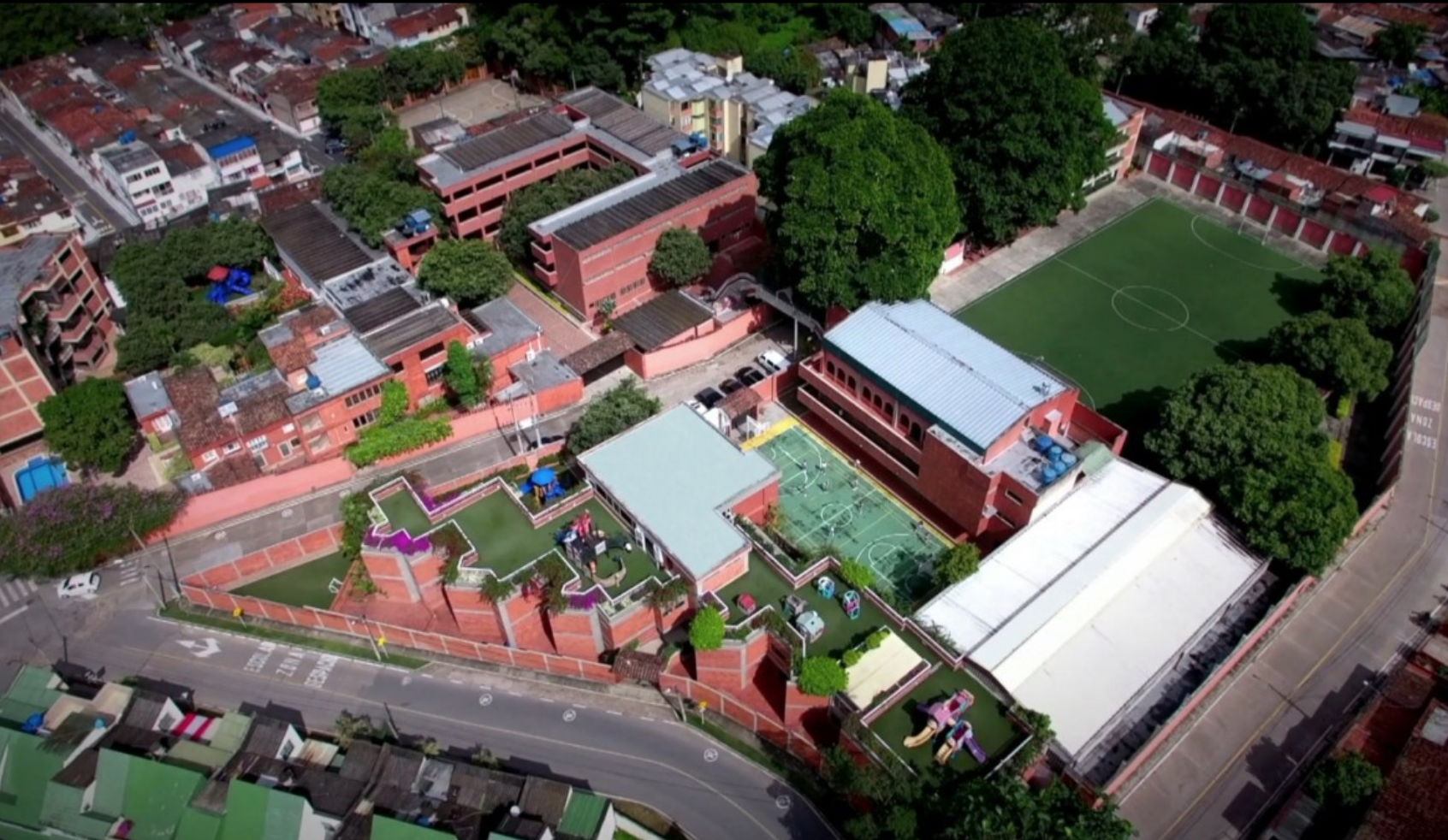 Quinta del Puente, uno de los mejores colegios del país, cerrará, ¿por qué?