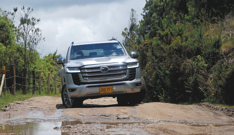 Toyota Land Cruiser 300, una todoterreno de lujo