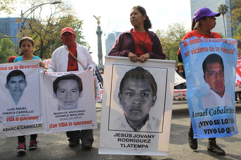 Los 43 estudiantes de México fueron incinerados y tirados al Río San Juan