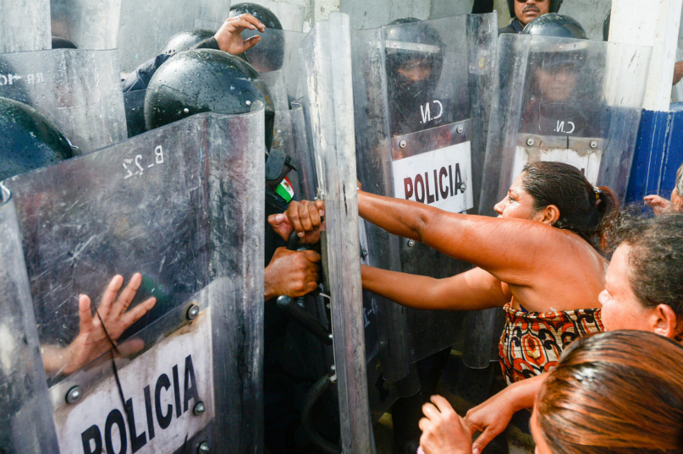 Mueren 28 prisioneros durante riña en una cárcel de México