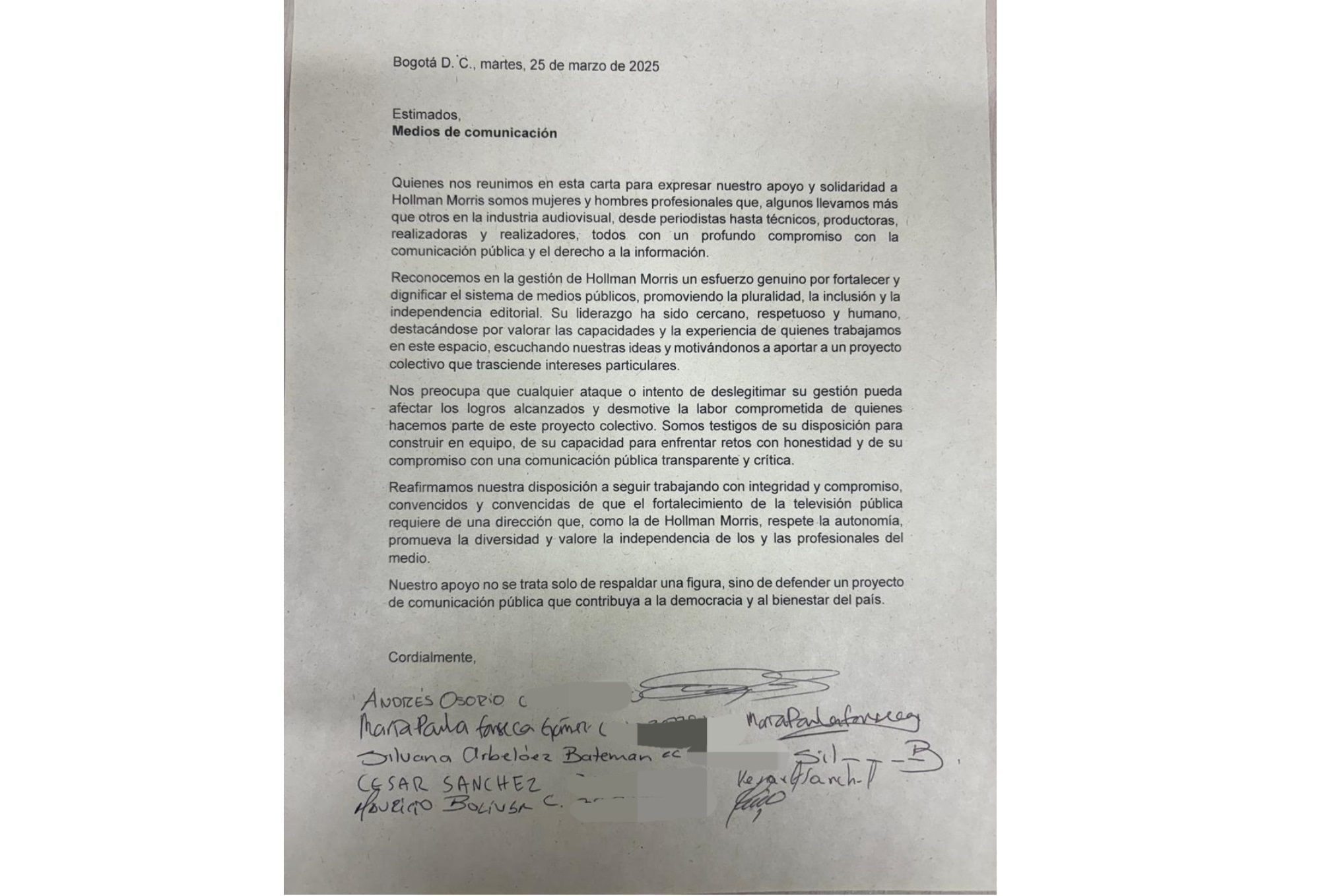 "El 25 de marzo circuló una carta de defensa del ex-Reportero y actual director de RTVC. Los firmantes exaltan el “compromiso” del jefecito y “su esfuerzo […] promoviendo la pluralidad, la inclusión y la independencia”. Explicación no pedida": Ana Cristina Restrepo